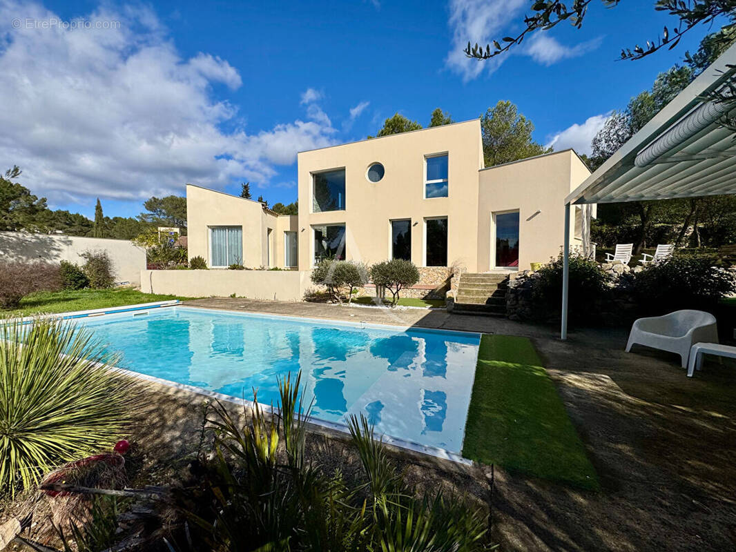 Maison à NIMES