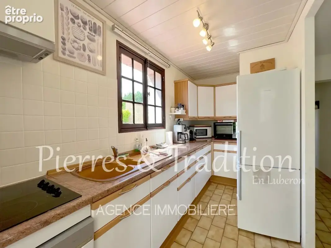 St Saturnin les Apt, maison de 120m2 avec jardin et piscine - photo 6
