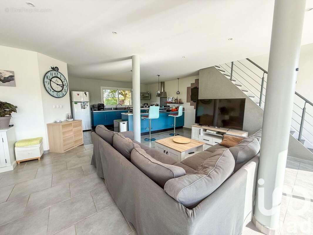 Photo 2 - Maison à VIRONVAY