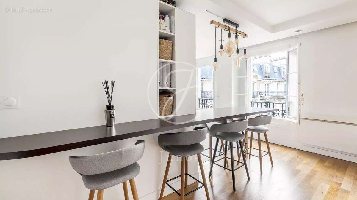 Appartement à PARIS-18E
