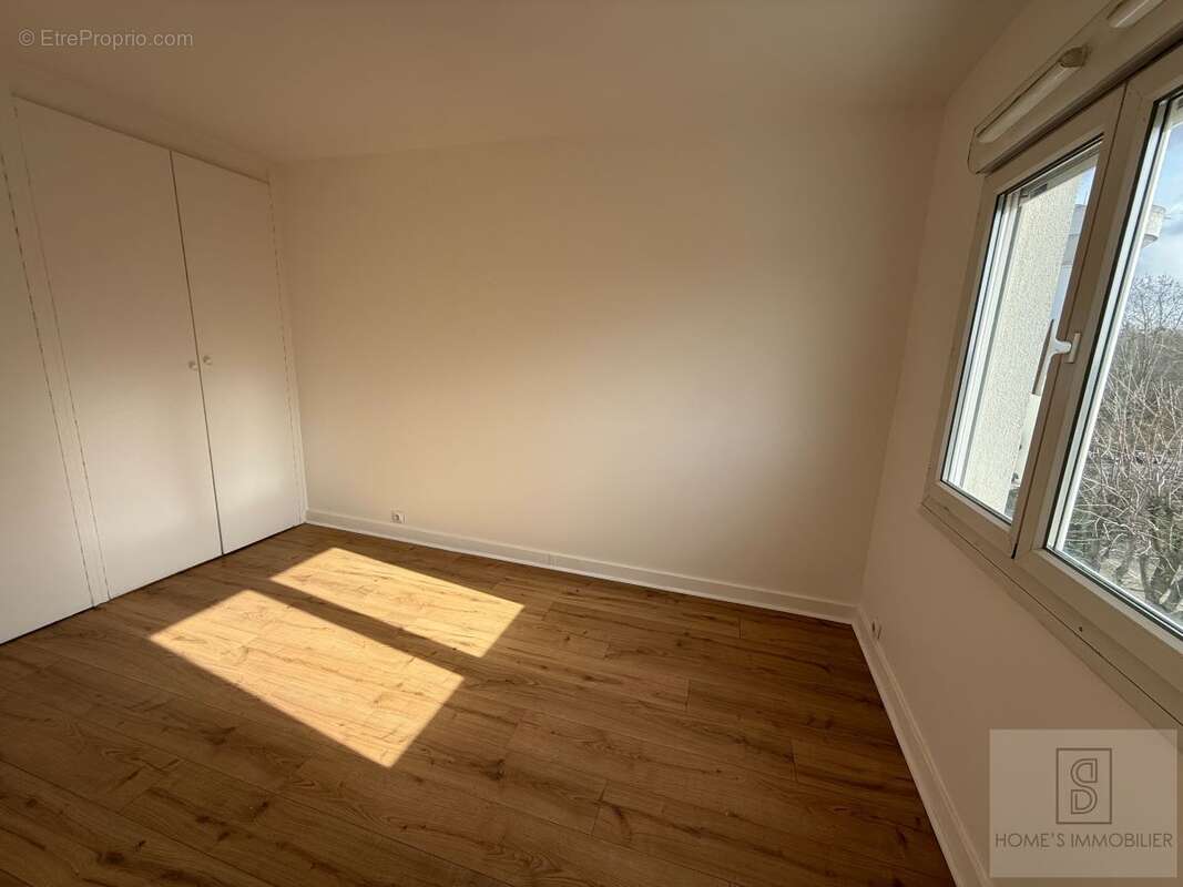 Appartement à LE BLANC-MESNIL