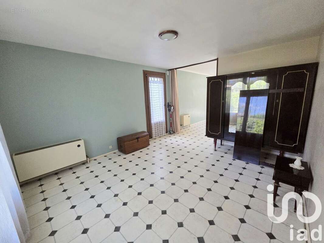 Photo 7 - Maison à LA CHAPELLE-SAINT-LUC