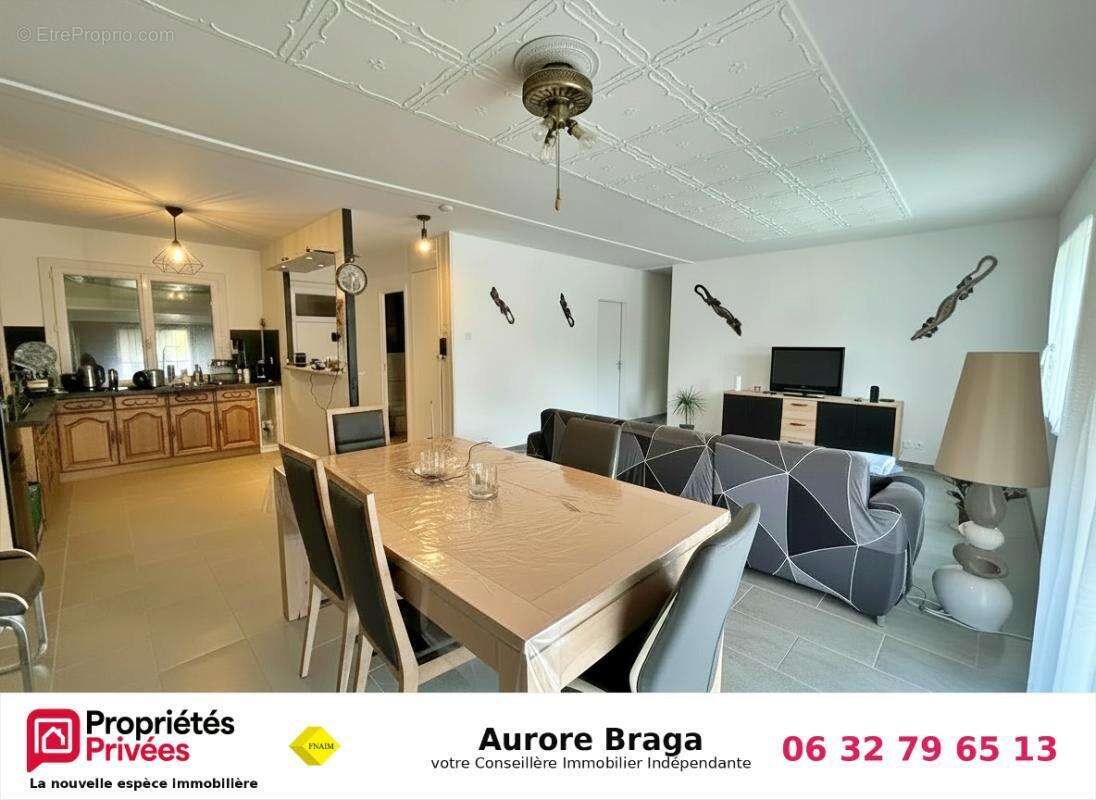 Maison MEHUN SUR YEVRE 5 pièces 110 m2 - photo 2