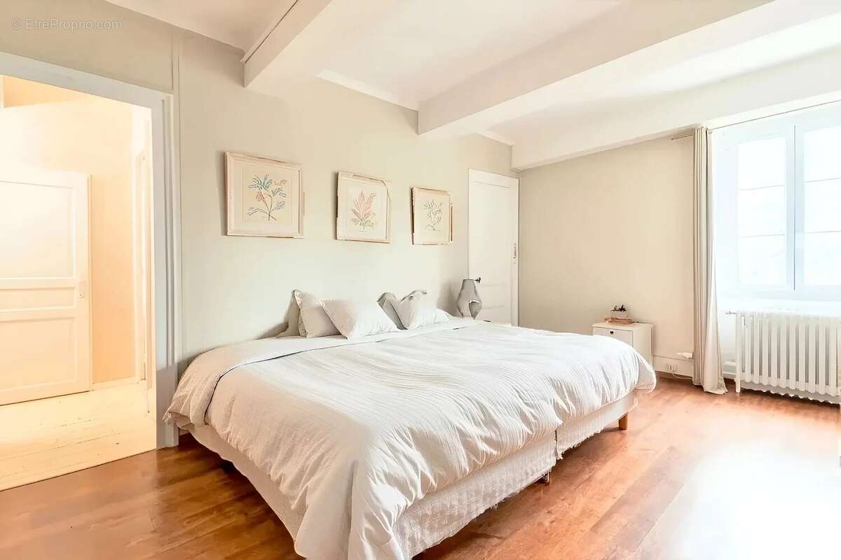 Maison à CHARBONNIERES-LES-BAINS