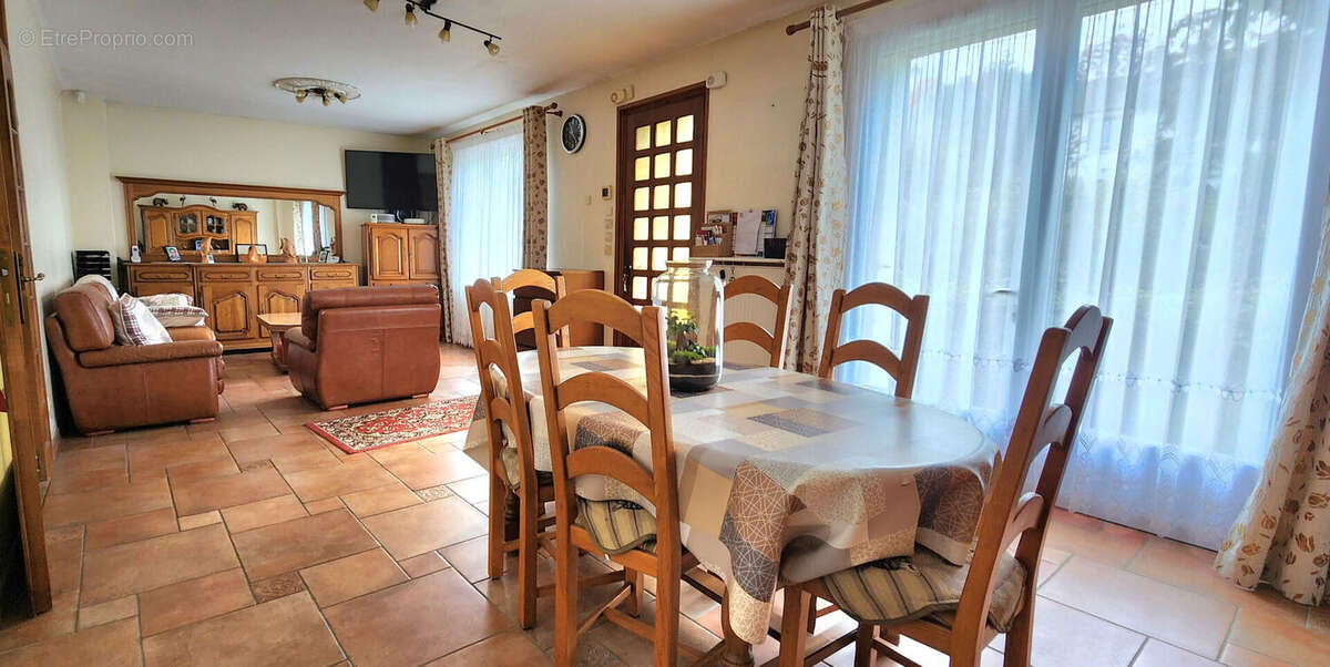 Maison à SAINT-GRATIEN