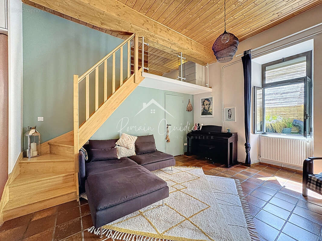 Appartement f3 67 m2 atypique pour 90 m2 au sol - photo 7