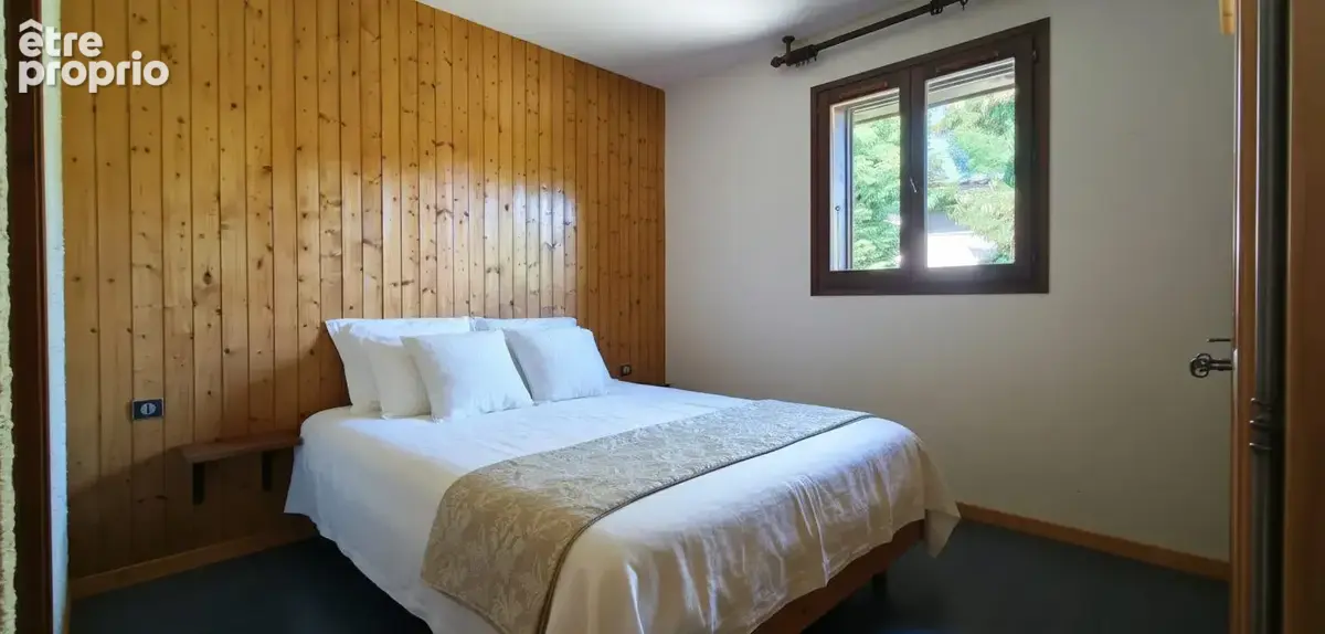 Maison 208 m² à Cluses  - photo 8