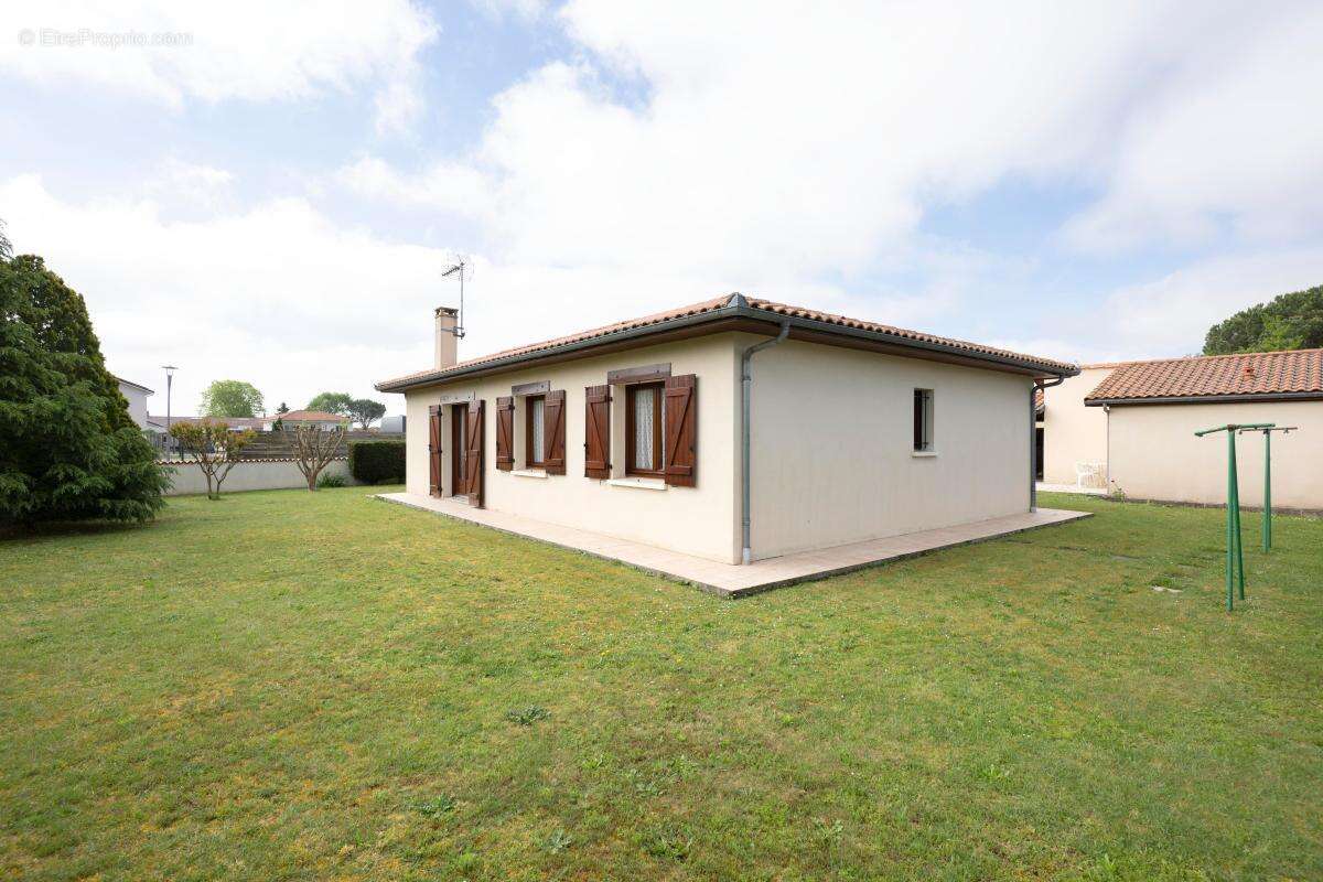 Maison à HAUT-MAUCO