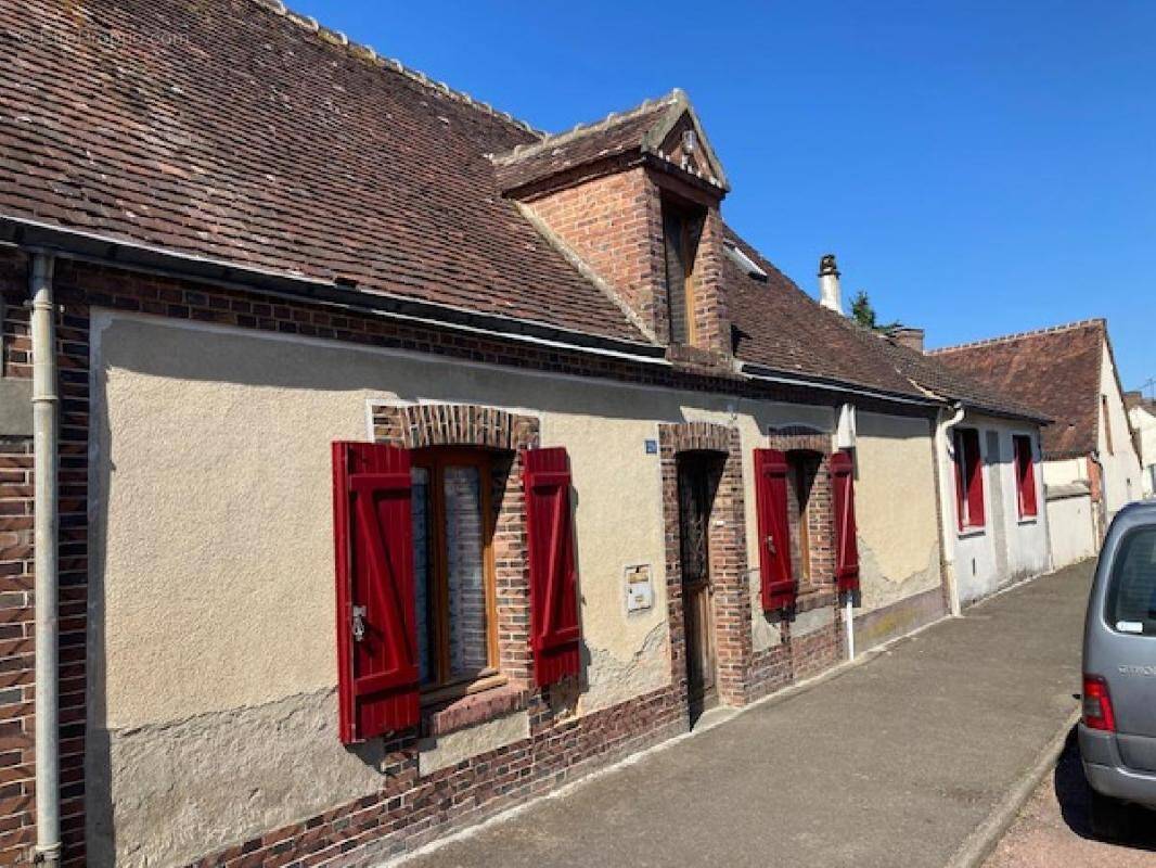 Maison à LUIGNY