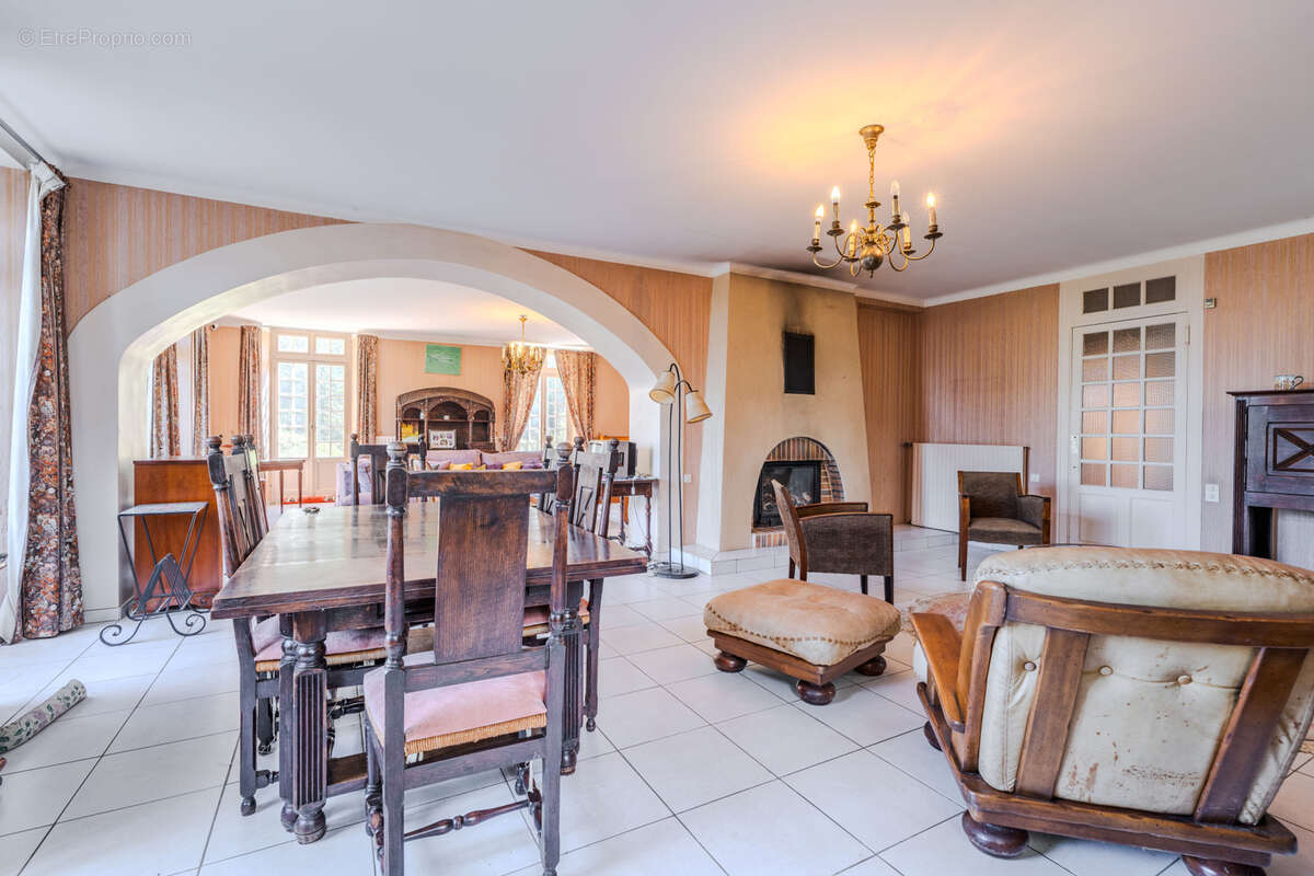 Maison à MONTAGNAC-SUR-LEDE