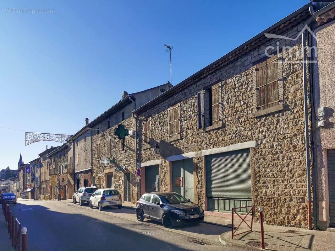 Maison à LABLACHERE