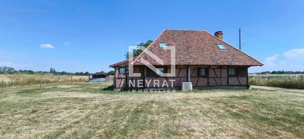 Maison rénovée DPE B – 2 chambres – Terrain clos de 2 462 m² – Saint-Martin-en-Bresse - photo 2