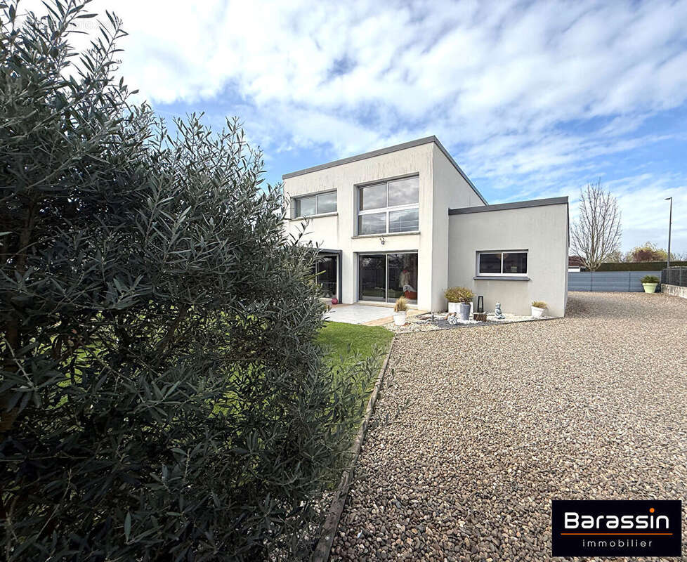 Maison à BREHAL