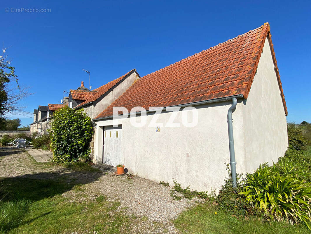 Maison à LESTRE