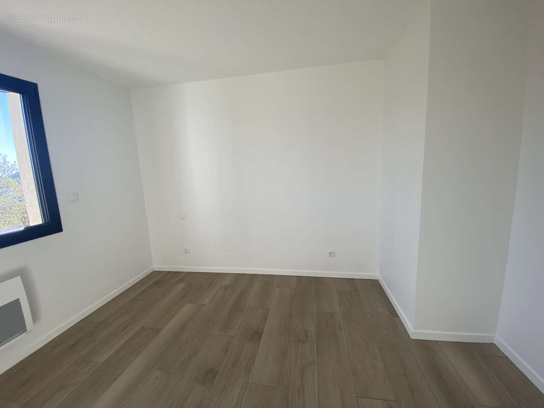 Maison 95 m² à Carnoules  - photo 8