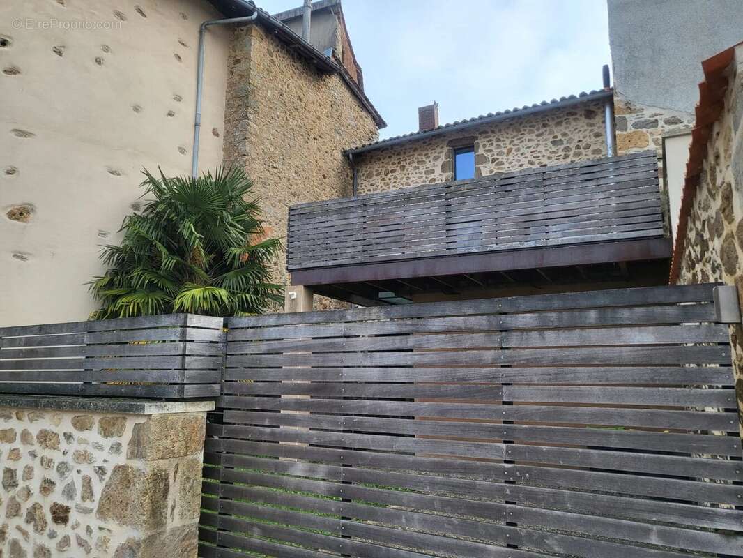 Élégante maison de ville conçue par un architecte avec potentiel de revenus - photo 16