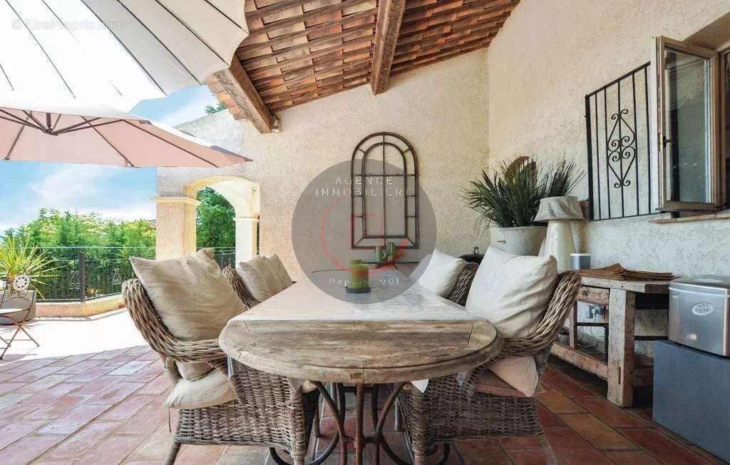 Maison à LES ADRETS-DE-L'ESTEREL