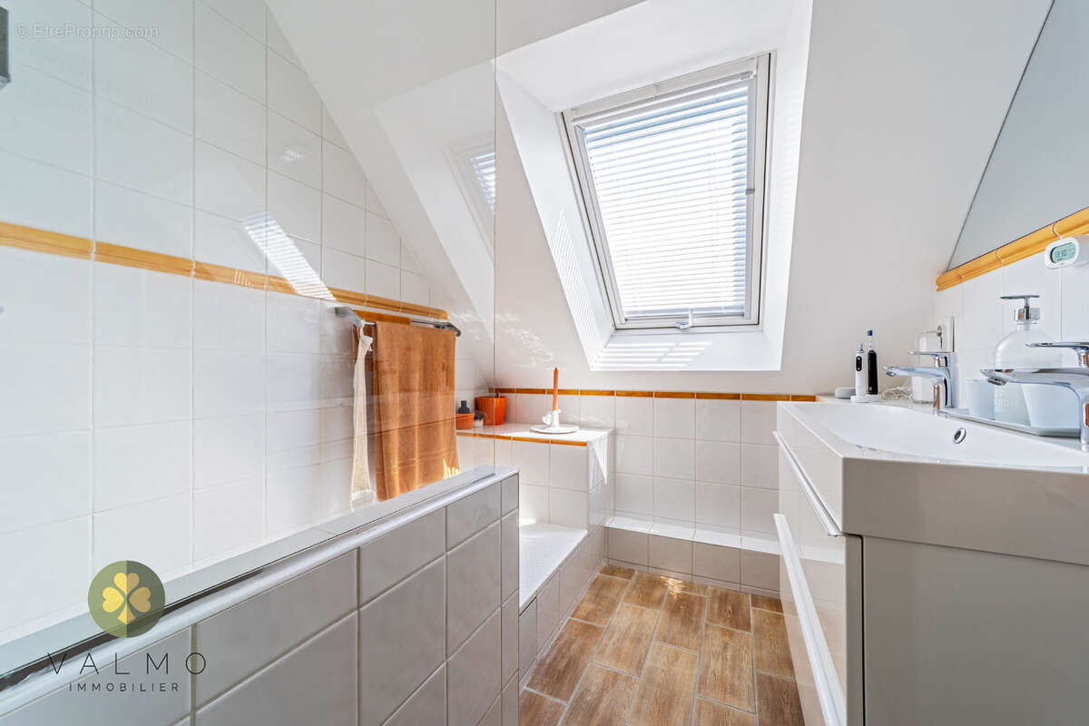 Maison individuelle 'coup de coeur' avec piscine en centre village - photo 25