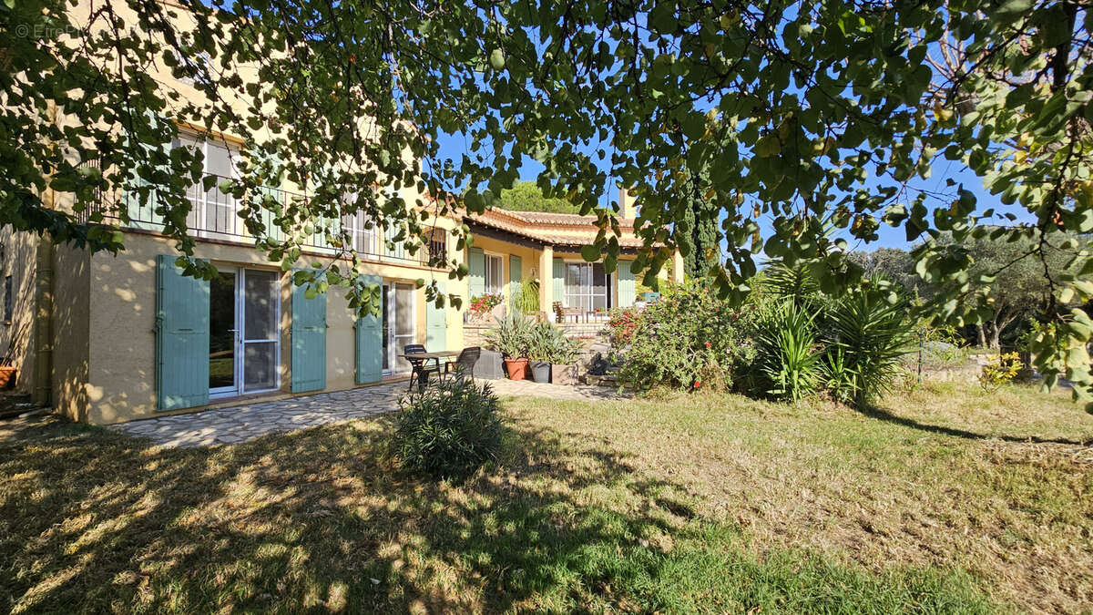 Maison à SAINT-GILLES