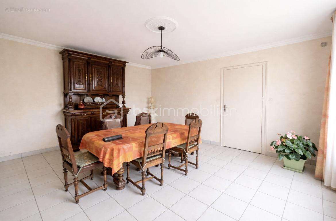 Maison à MAULEVRIER