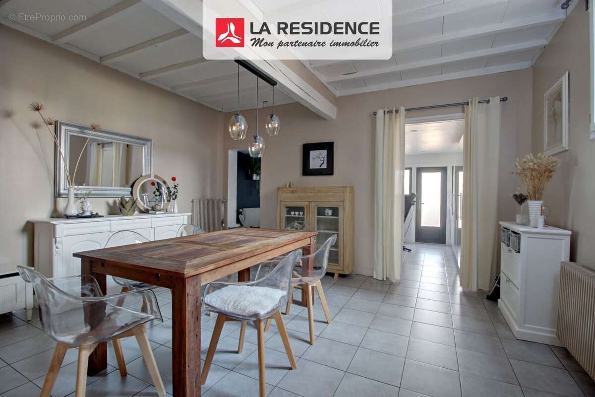 Maison à SAINT-ETIENNE-DU-ROUVRAY