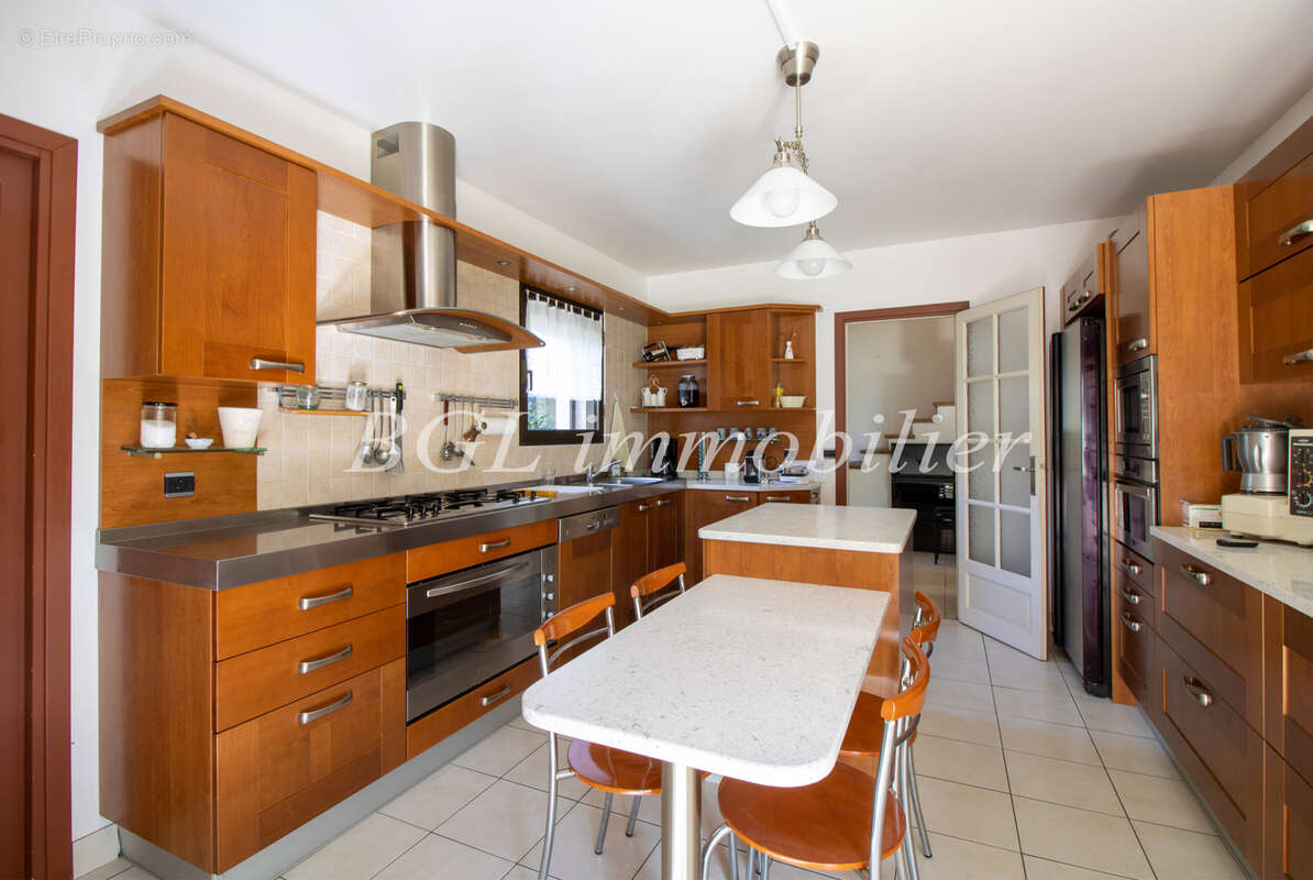 Maison familiale de 200 m2 à La Hume (Gujan-Mestras) - belle situation - photo 7