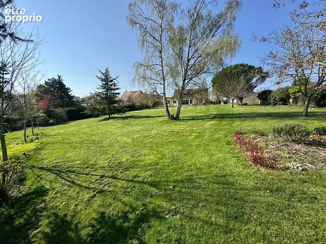 Belle maison familiale avec dépendances et très bel environnement  6' Montfort l 'Amaury  305 m2 - photo 5