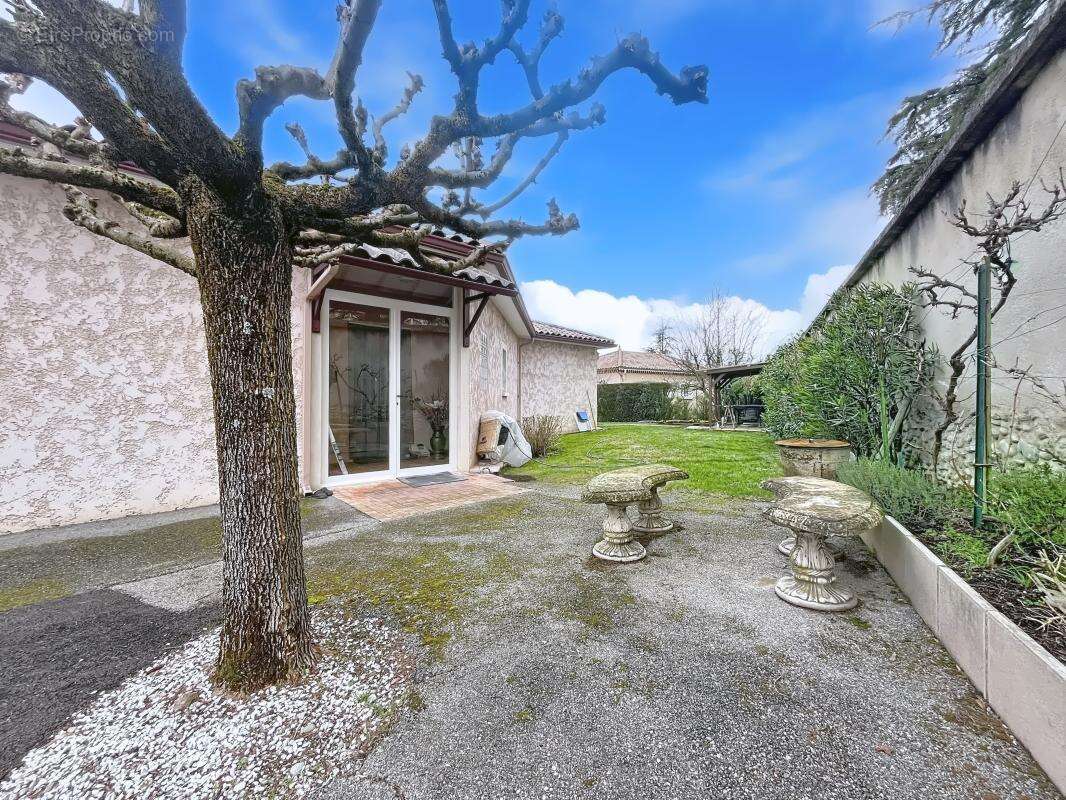 Maison à ROMANS-SUR-ISERE