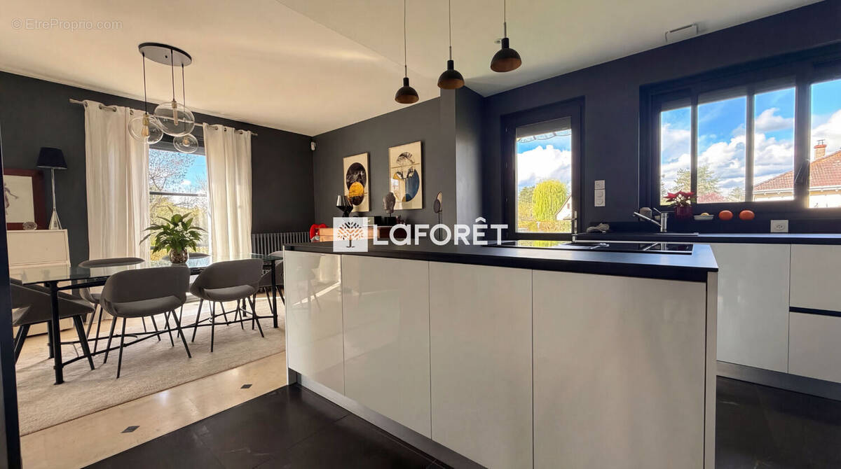 Maison à CHAMBRAY-LES-TOURS