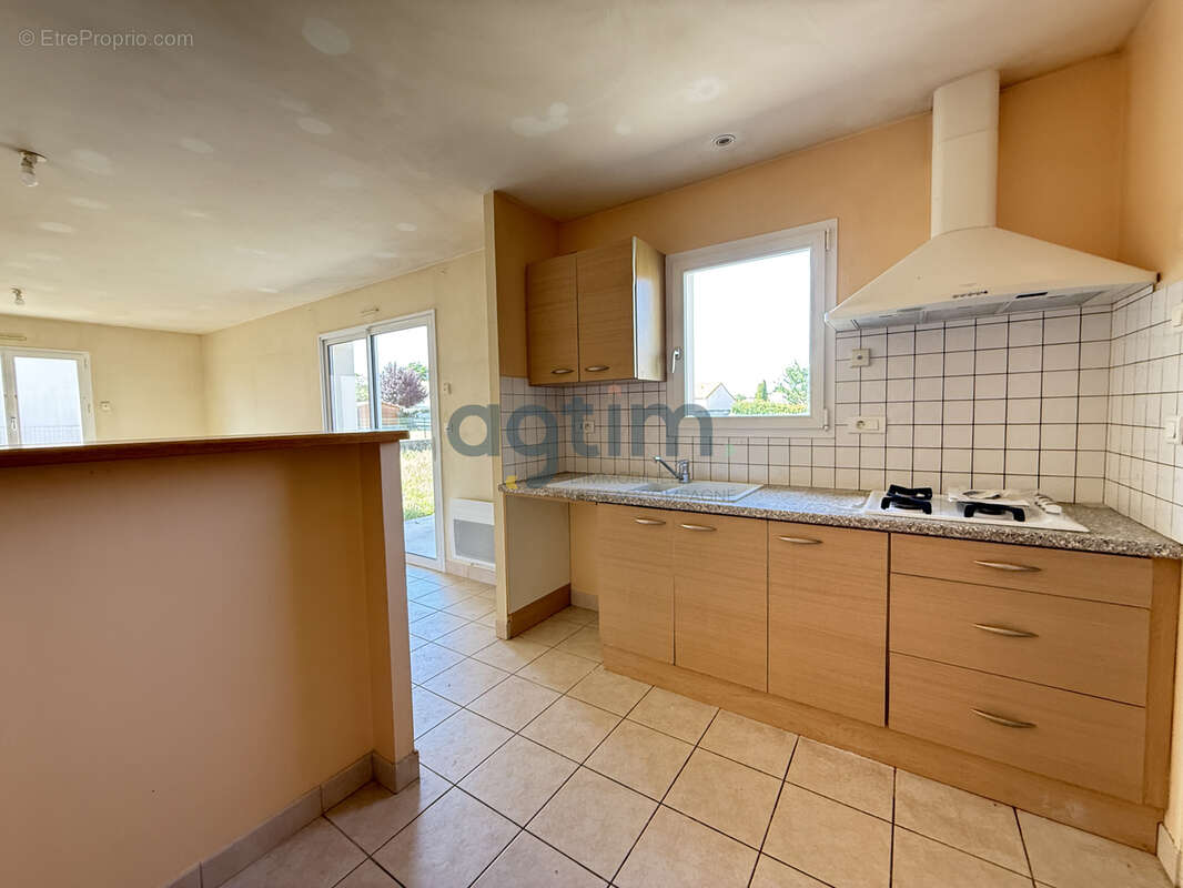 Les-Landes-Génusson, plain pied, en lotissement, 3 chambres, terrain, garage - photo 8
