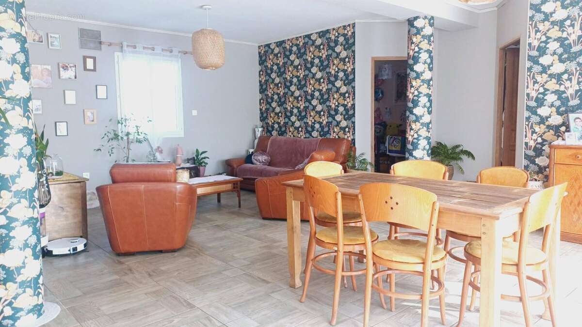 Maison à RIBECOURT-DRESLINCOURT
