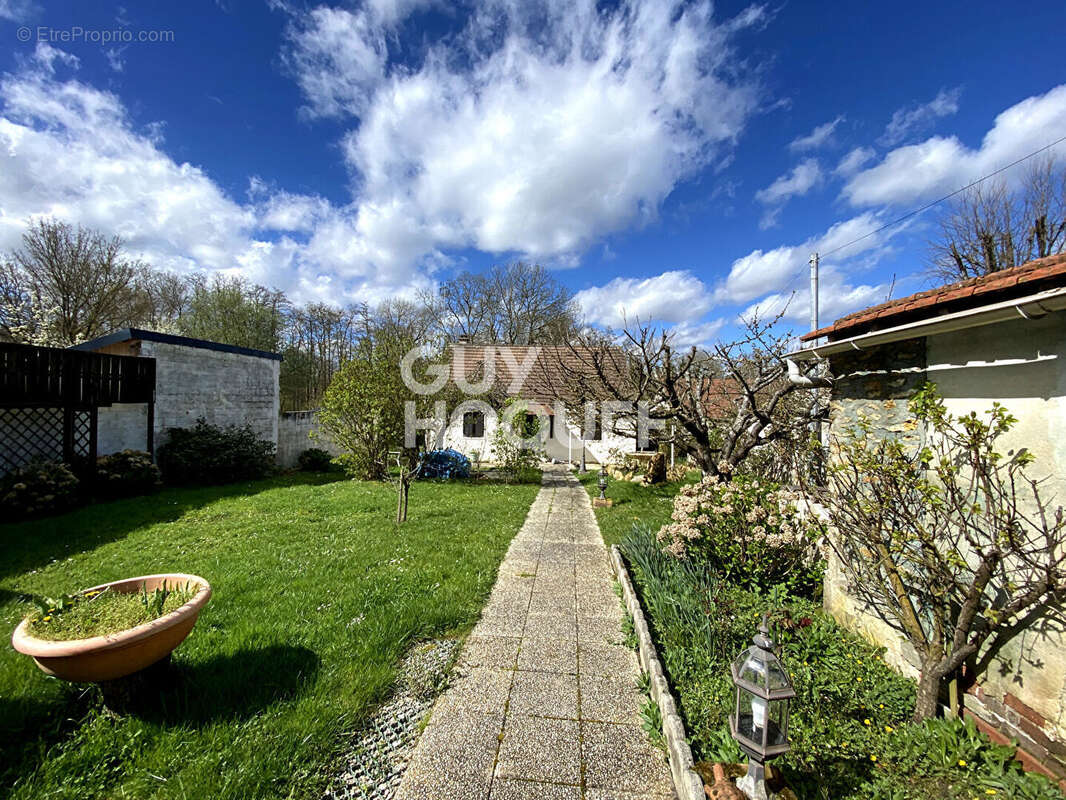 Maison à TOURNAN-EN-BRIE