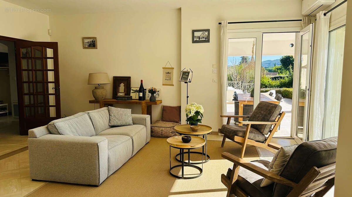 Maison à VAISON-LA-ROMAINE