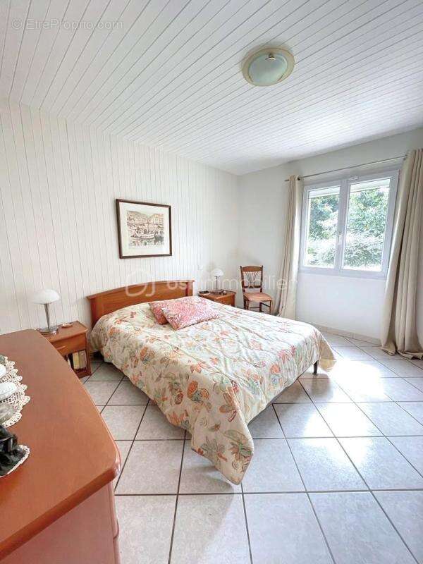 Maison à SAINTE-EULALIE-EN-BORN