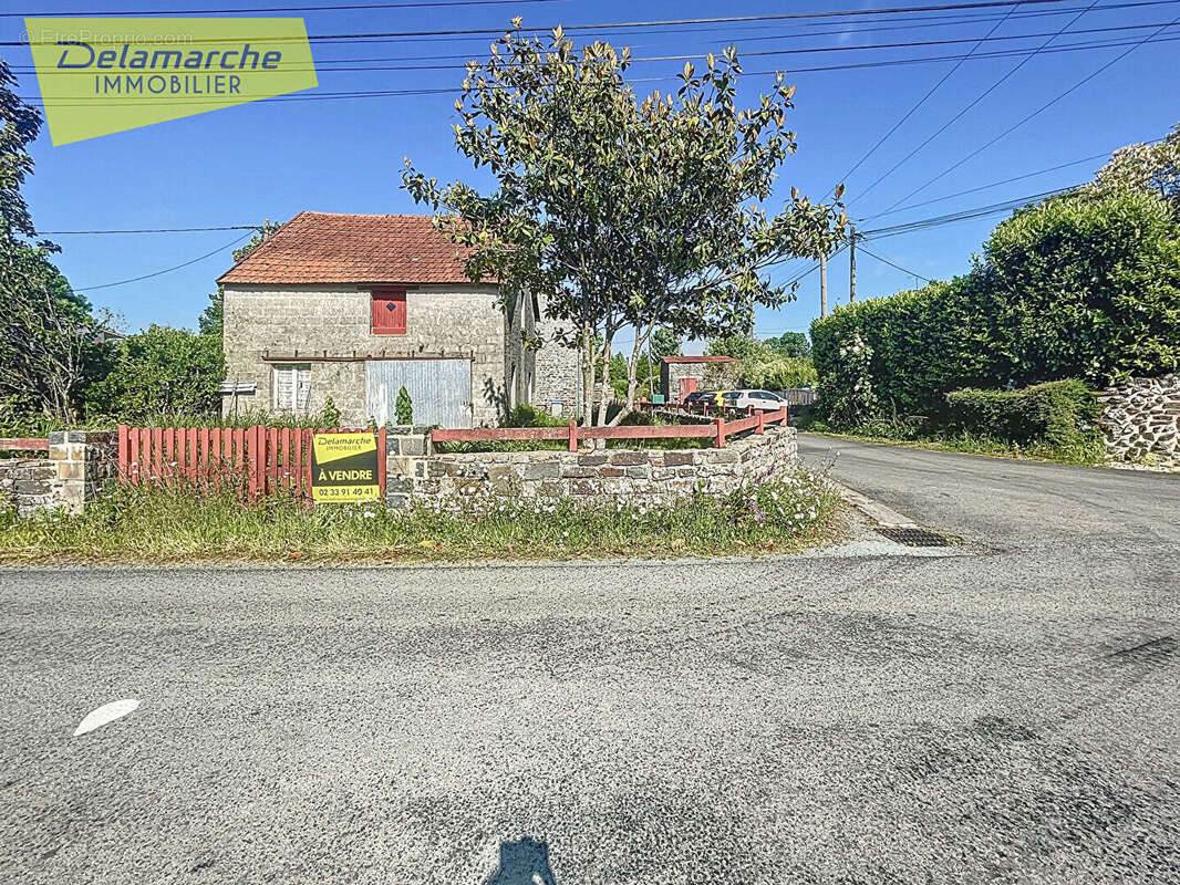 Maison à SAINT-SAUVEUR-LA-POMMERAYE