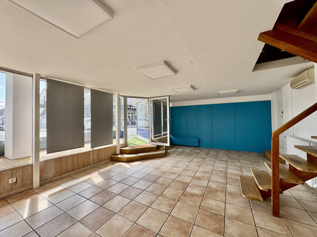 Commerce à MOULEYDIER