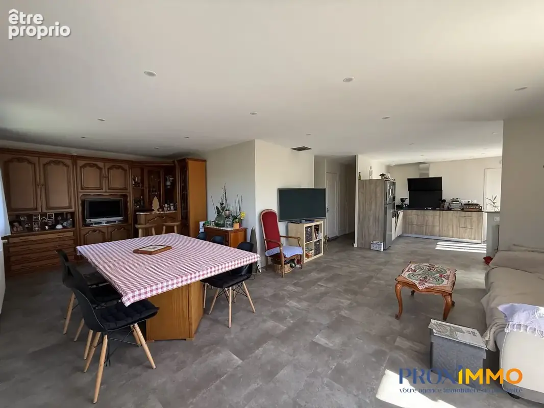 Maison 5 pièces 168 m² à vendre à Moirans (38430) - photo 2
