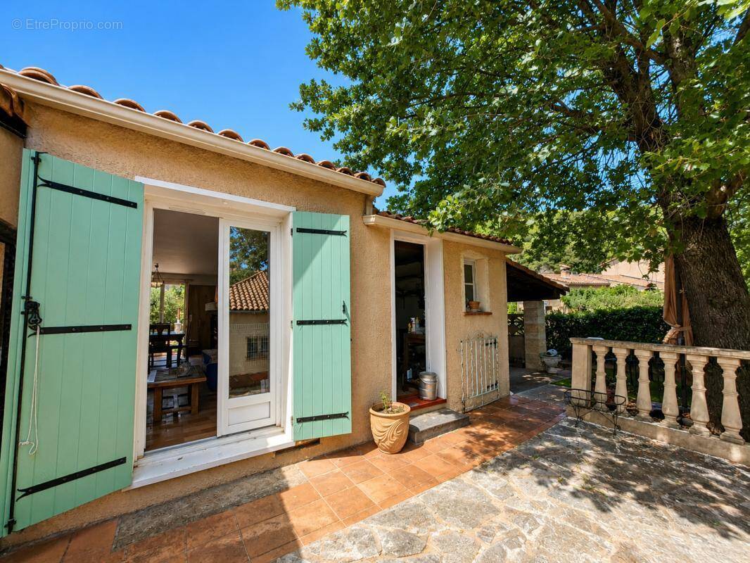 Maison à LA MOTTE