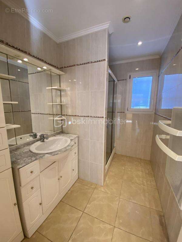 Maison à VILLENEUVE-LES-BEZIERS