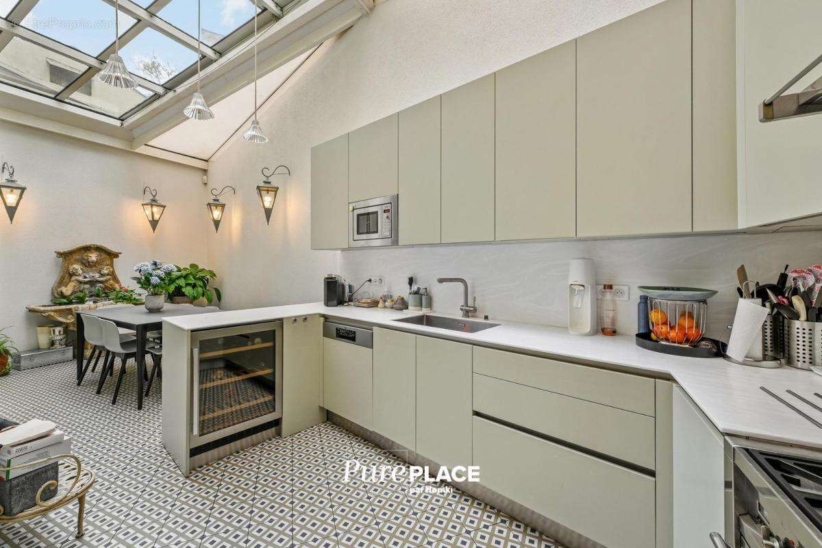 Maison à PARIS-17E