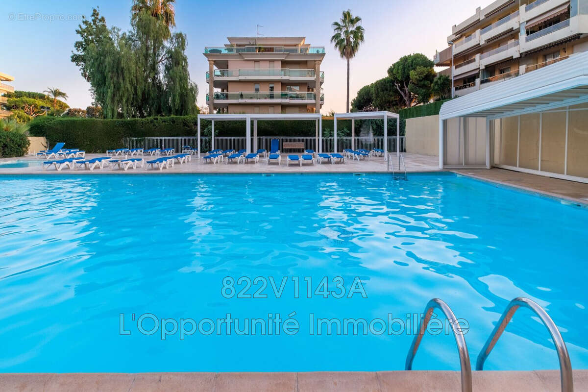 Appartement à SAINT-LAURENT-DU-VAR