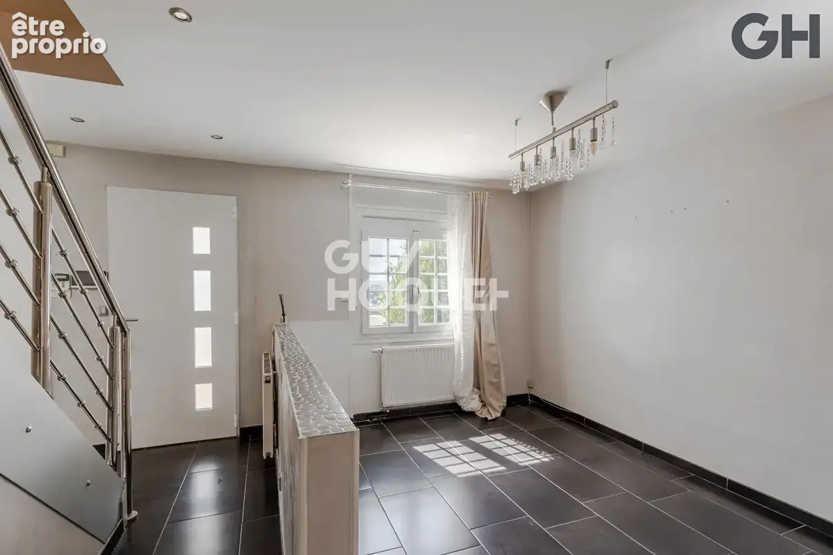 Maison familiale avec sous-sol de 6 pieces ( environ 196 m²) à saintry-sur-seine - photo 10
