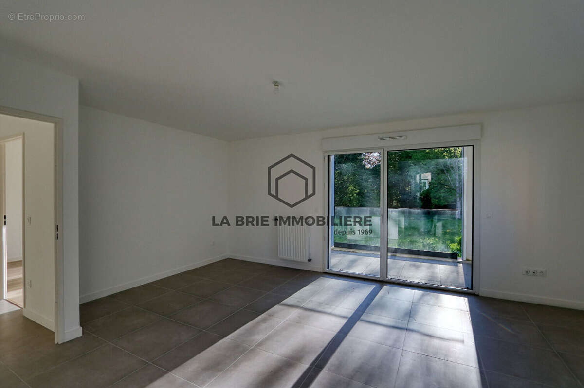 Appartement à RUBELLES