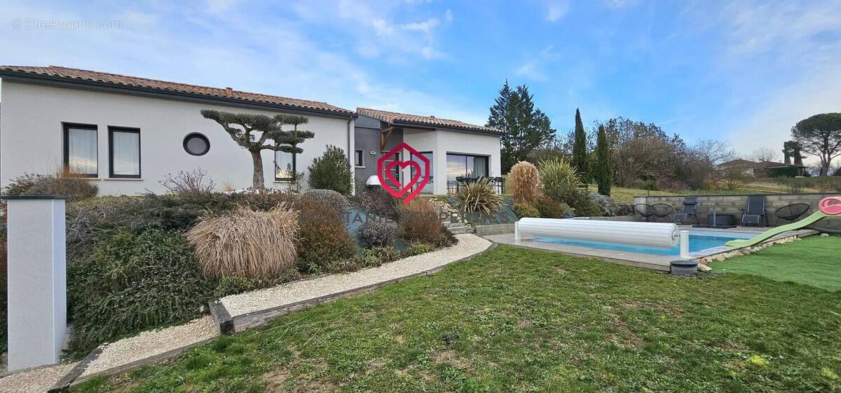 Maison à LEZAT-SUR-LEZE