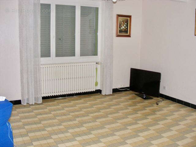 Maison à SAINT-CHRISTOPHE-EN-BRIONNAIS