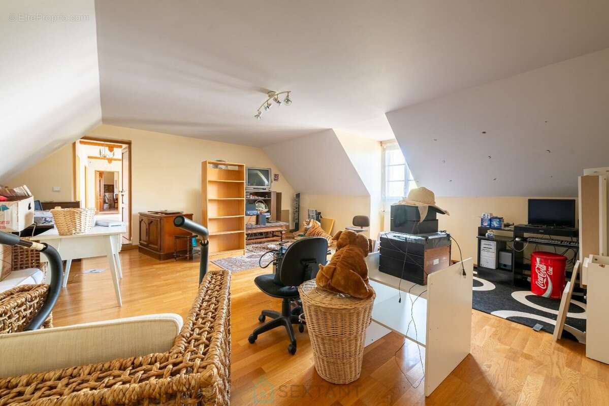 Maison à CHAILLY-EN-BIERE