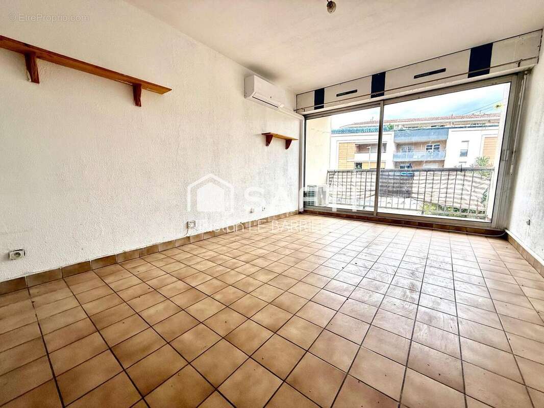 Photo 2 - Appartement à NIMES
