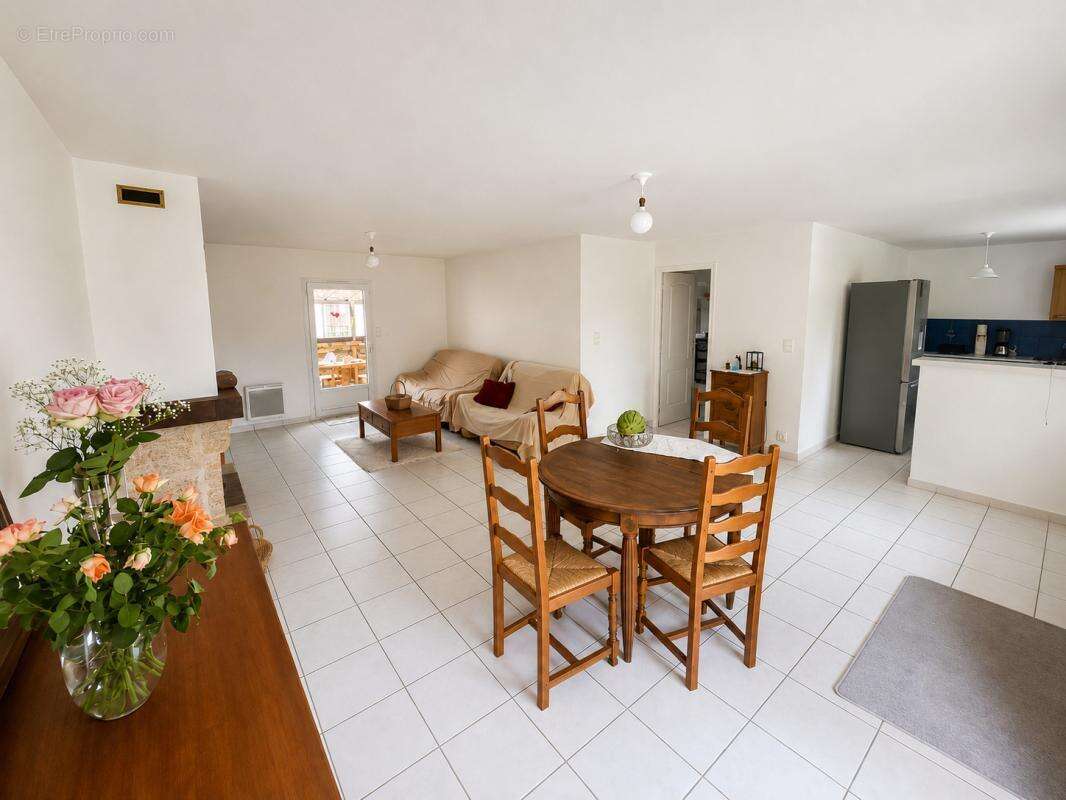 Bouguenais bourg   maison de plain-pied 3 chambres   grand g - photo 3