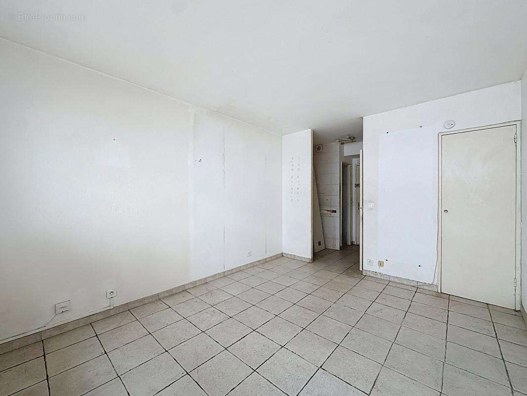 Appartement à VILLENEUVE-LOUBET