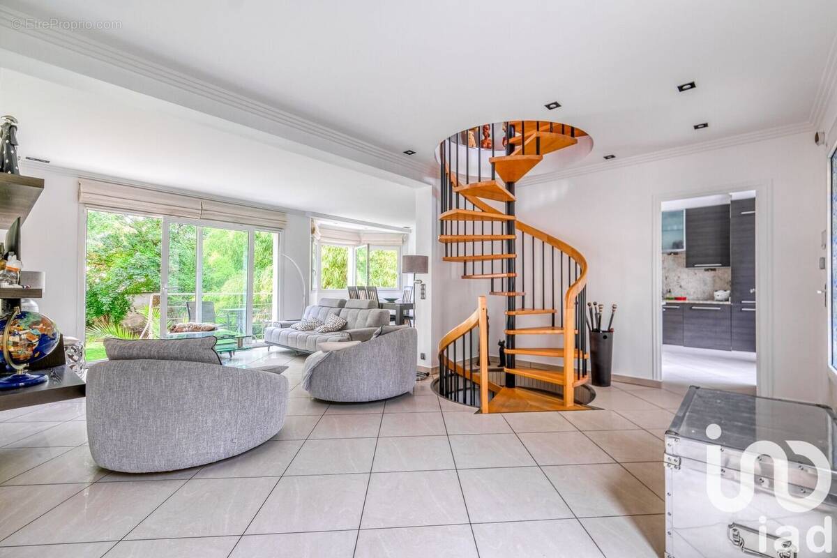 Photo 1 - Maison à MONTREUIL